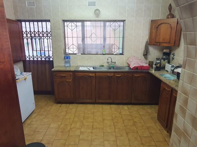6 Bedroom Property for Sale in Umhlanga KwaZulu-Natal
