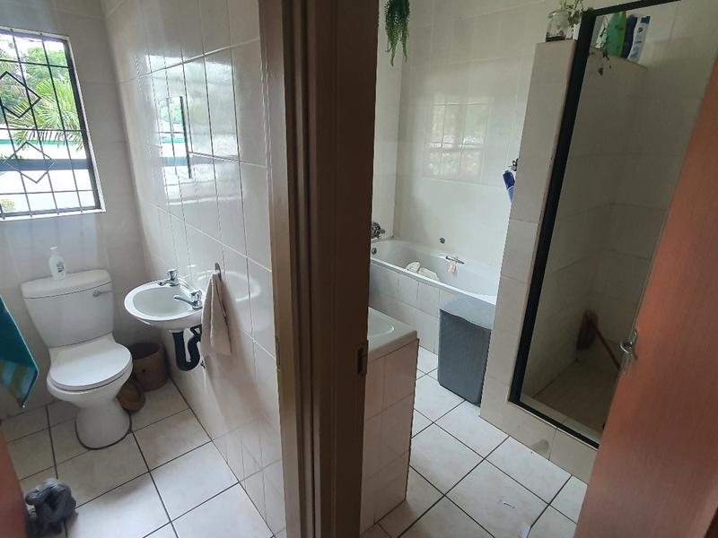 6 Bedroom Property for Sale in Umhlanga KwaZulu-Natal