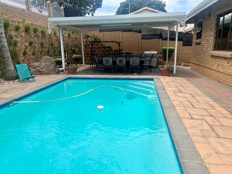 4 Bedroom Property for Sale in Reservoir Hills KwaZulu-Natal