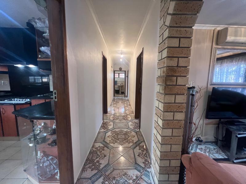 4 Bedroom Property for Sale in Reservoir Hills KwaZulu-Natal