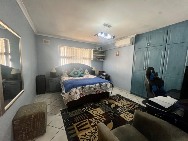 4 Bedroom Property for Sale in Reservoir Hills KwaZulu-Natal