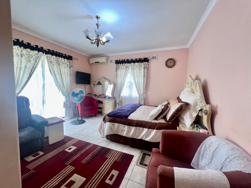 4 Bedroom Property for Sale in Reservoir Hills KwaZulu-Natal