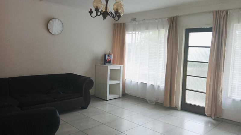 To Let 3 Bedroom Property for Rent in Pinetown KwaZulu-Natal