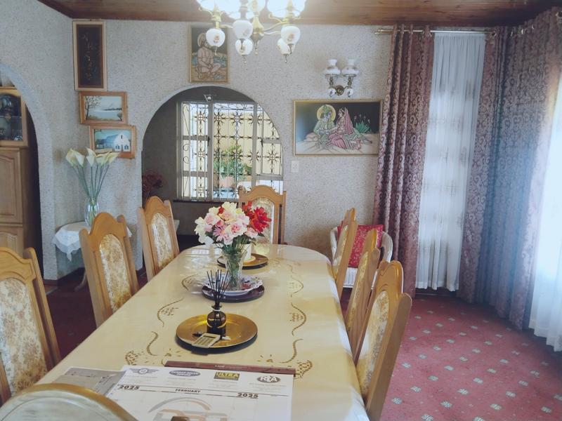 5 Bedroom Property for Sale in Avoca KwaZulu-Natal