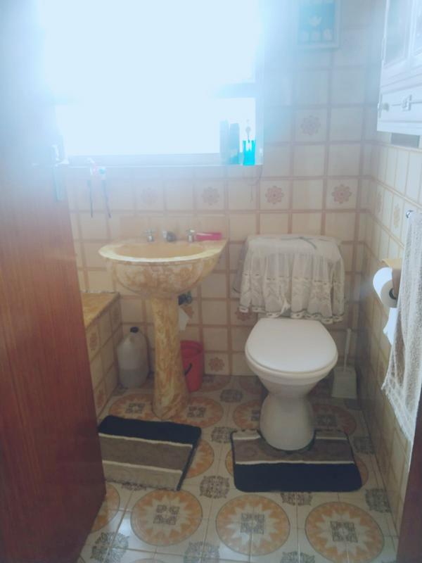 5 Bedroom Property for Sale in Avoca KwaZulu-Natal