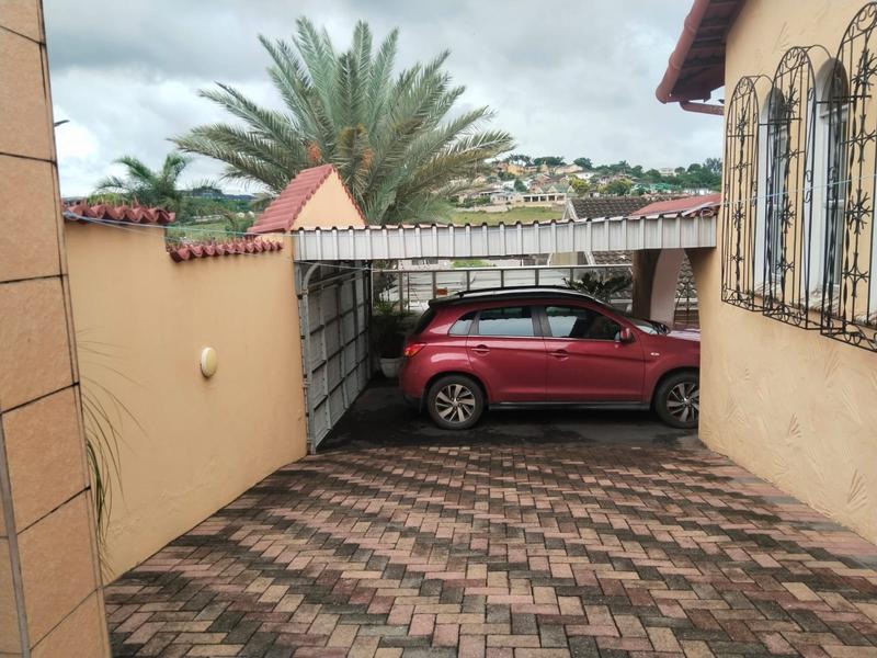 5 Bedroom Property for Sale in Avoca KwaZulu-Natal