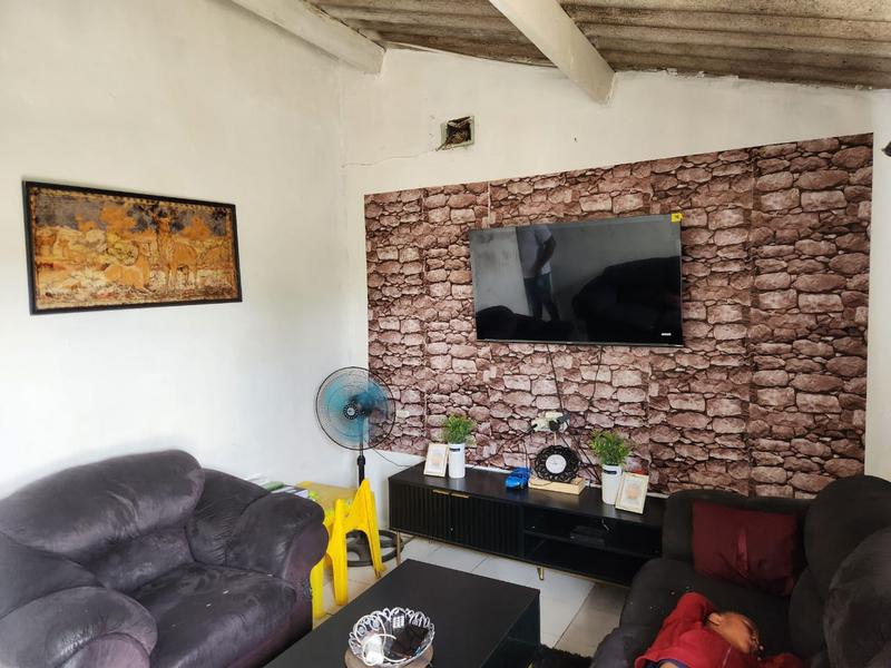 2 Bedroom Property for Sale in Umlazi KwaZulu-Natal