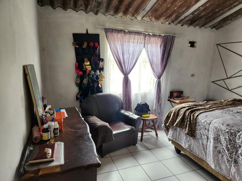 2 Bedroom Property for Sale in Umlazi KwaZulu-Natal