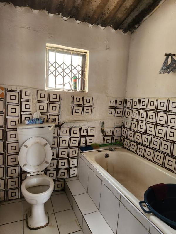 2 Bedroom Property for Sale in Umlazi KwaZulu-Natal