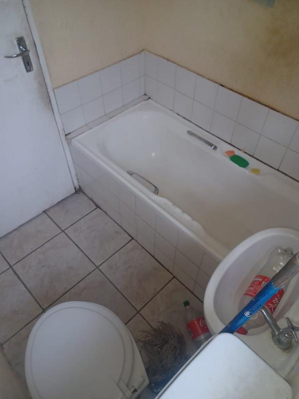 2 Bedroom Property for Sale in Umlazi KwaZulu-Natal