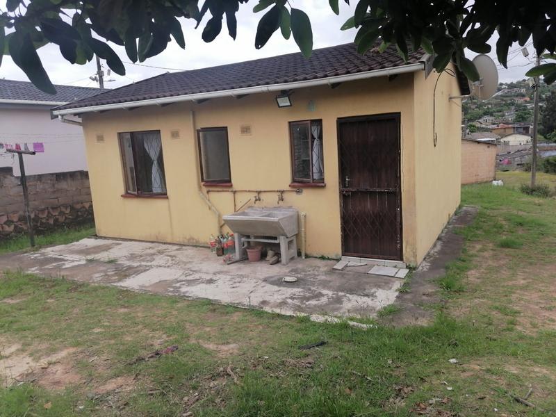 2 Bedroom Property for Sale in Umlazi KwaZulu-Natal