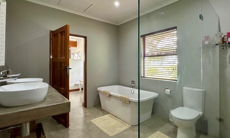 5 Bedroom Property for Sale in Albert Falls KwaZulu-Natal
