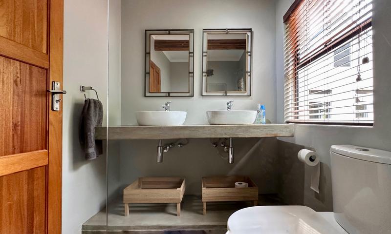 5 Bedroom Property for Sale in Albert Falls KwaZulu-Natal