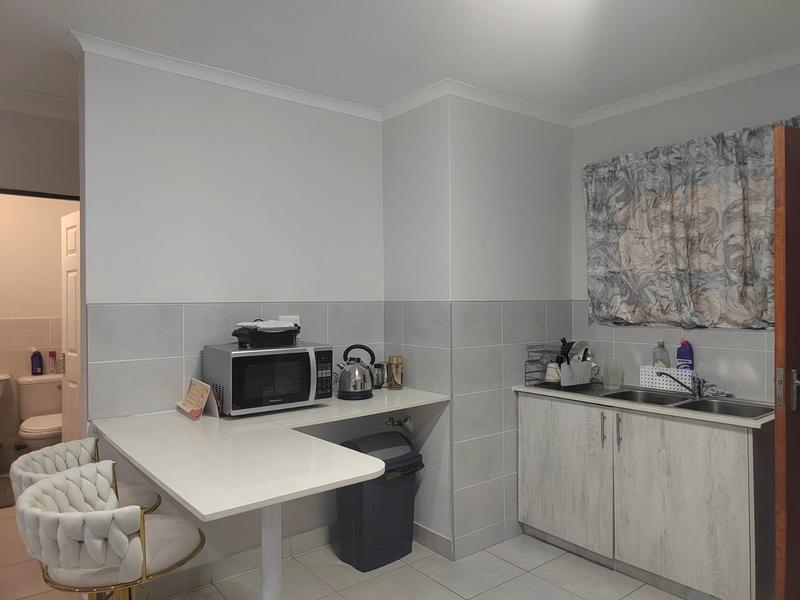 To Let 2 Bedroom Property for Rent in Malvern KwaZulu-Natal
