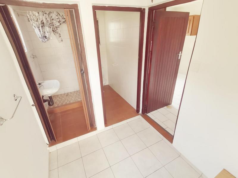 1 Bedroom Property for Sale in Reservoir Hills KwaZulu-Natal
