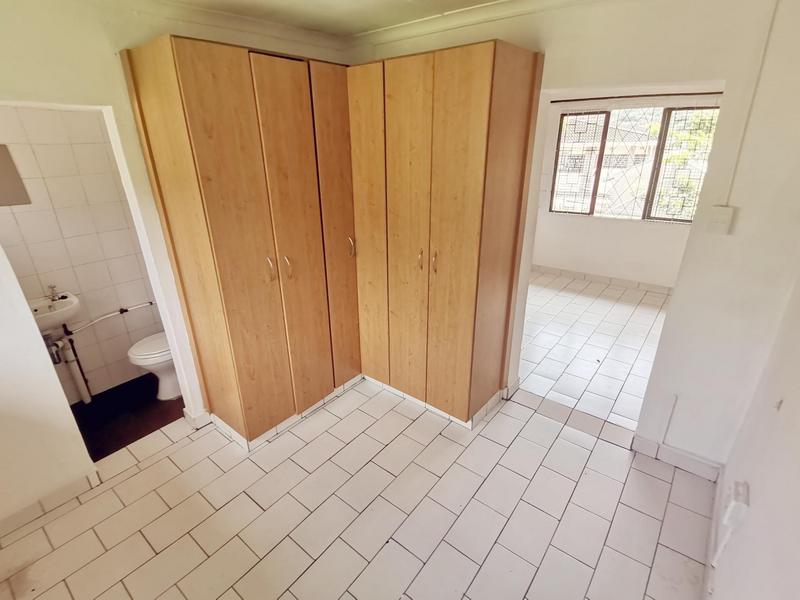 1 Bedroom Property for Sale in Reservoir Hills KwaZulu-Natal