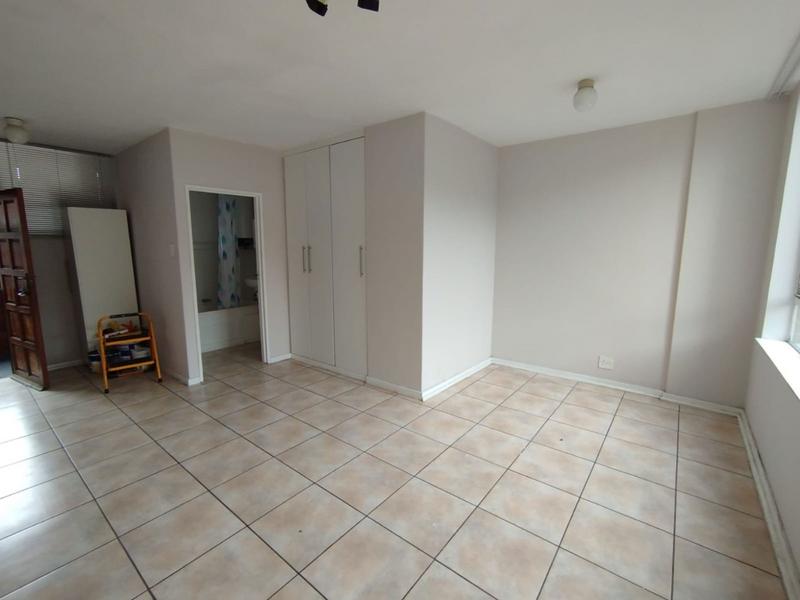 To Let 1 Bedroom Property for Rent in Essenwood KwaZulu-Natal