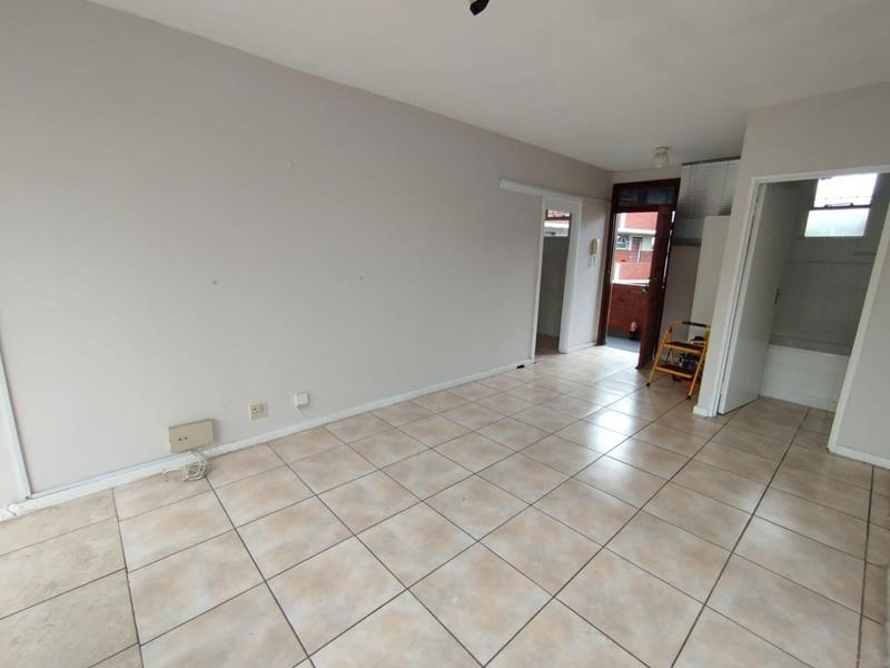 To Let 1 Bedroom Property for Rent in Essenwood KwaZulu-Natal