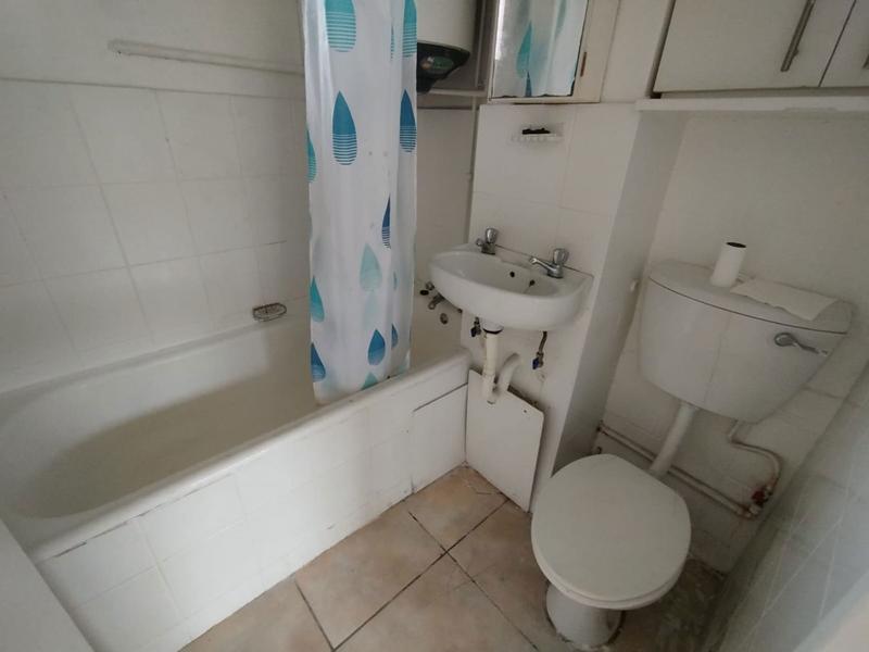 To Let 1 Bedroom Property for Rent in Essenwood KwaZulu-Natal