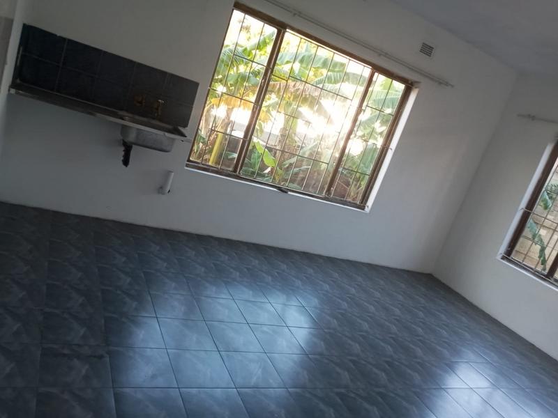 To Let 2 Bedroom Property for Rent in Chatsworth KwaZulu-Natal