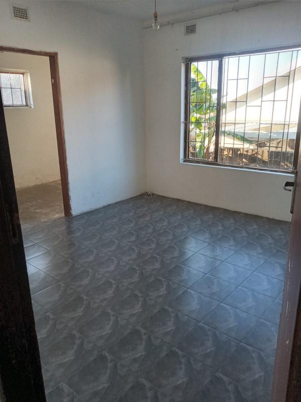 To Let 2 Bedroom Property for Rent in Chatsworth KwaZulu-Natal