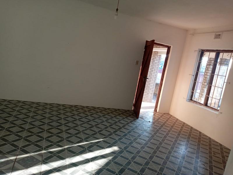 To Let 2 Bedroom Property for Rent in Chatsworth KwaZulu-Natal