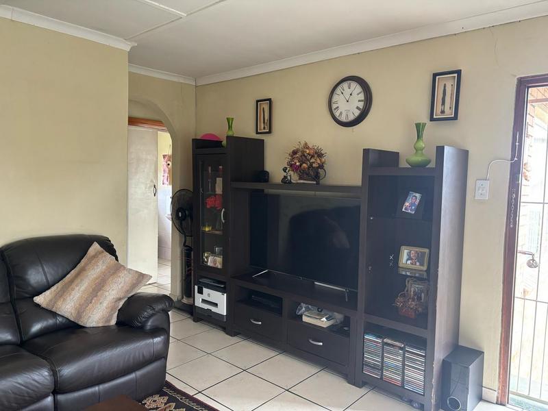 To Let 2 Bedroom Property for Rent in Fillan Park KwaZulu-Natal
