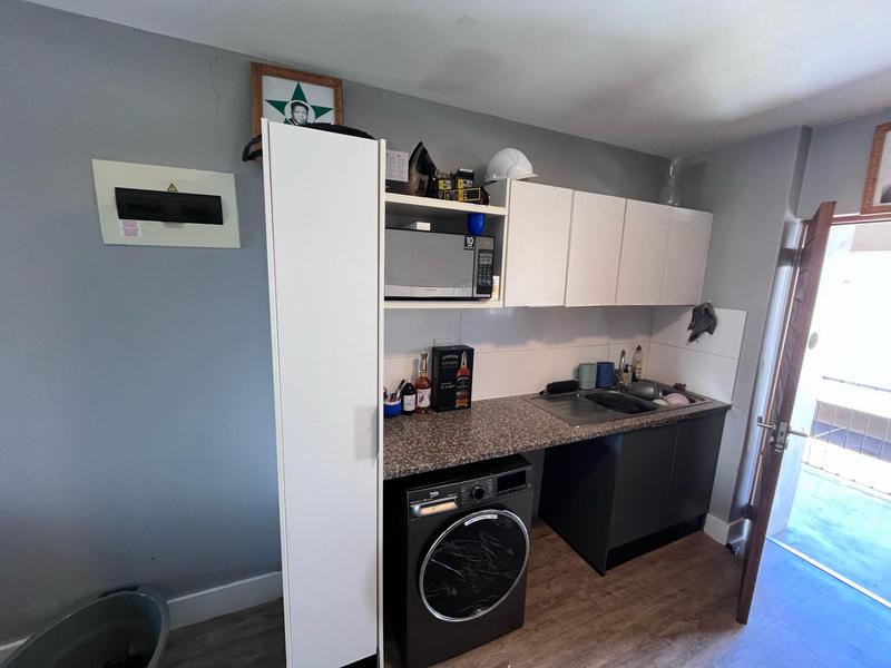 2 Bedroom Property for Sale in Amanzimtoti KwaZulu-Natal