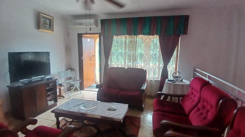 5 Bedroom Property for Sale in Kharwastan KwaZulu-Natal