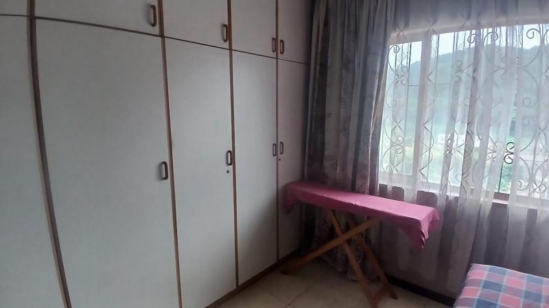 5 Bedroom Property for Sale in Kharwastan KwaZulu-Natal