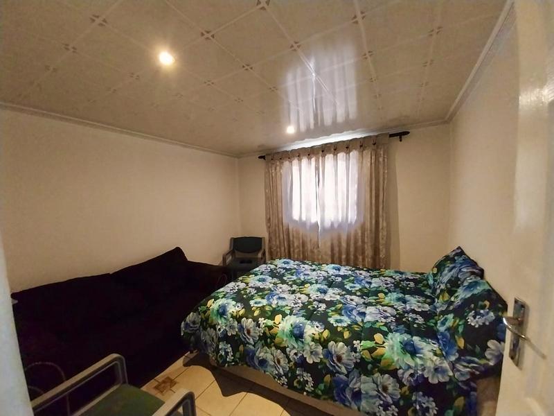 4 Bedroom Property for Sale in Umlazi KwaZulu-Natal