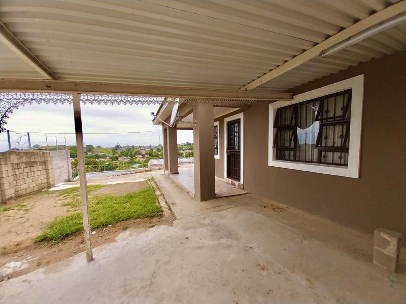 4 Bedroom Property for Sale in Umlazi KwaZulu-Natal