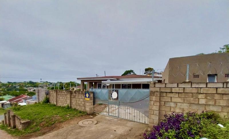 4 Bedroom Property for Sale in Umlazi KwaZulu-Natal