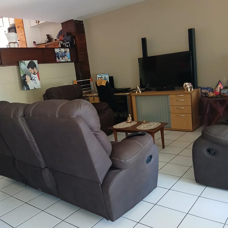 2 Bedroom Property for Sale in Woodhaven KwaZulu-Natal