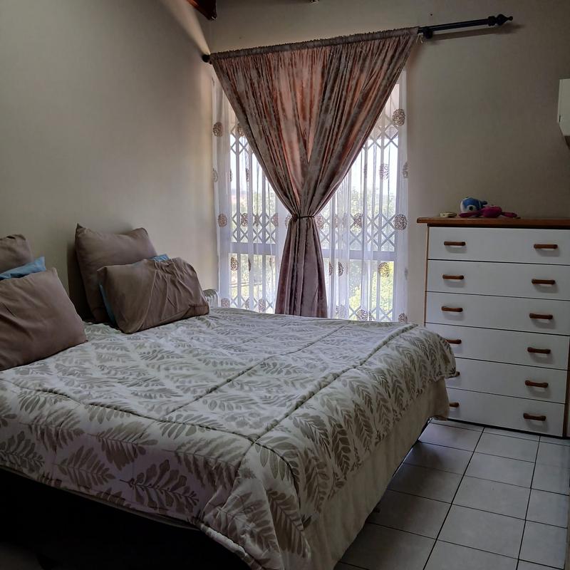 2 Bedroom Property for Sale in Woodhaven KwaZulu-Natal