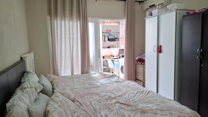1 Bedroom Property for Sale in Overport KwaZulu-Natal