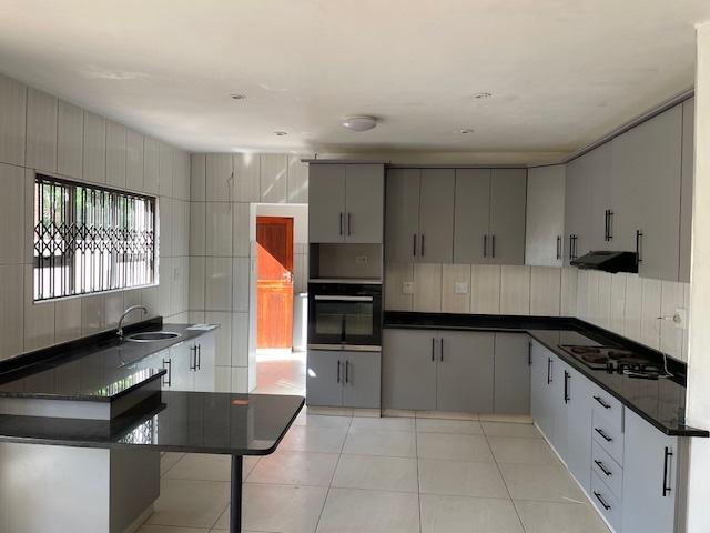 4 Bedroom Property for Sale in Sunningdale KwaZulu-Natal