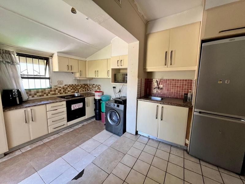 5 Bedroom Property for Sale in Margate KwaZulu-Natal