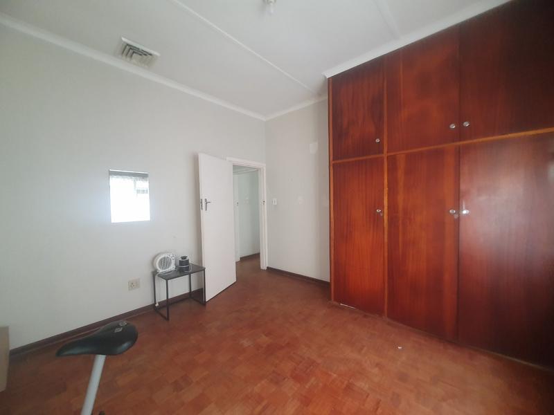 4 Bedroom Property for Sale in Anerley KwaZulu-Natal