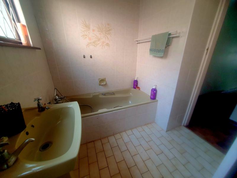 4 Bedroom Property for Sale in Anerley KwaZulu-Natal