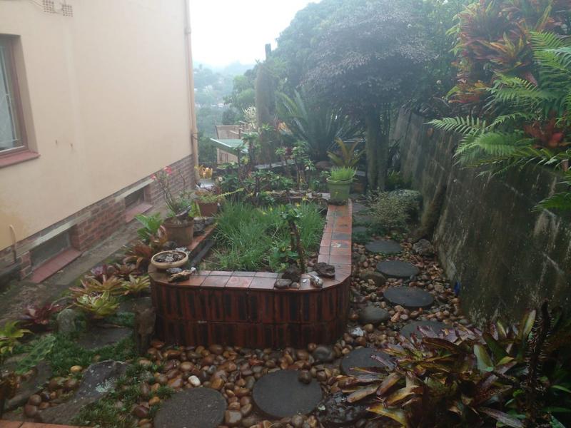 6 Bedroom Property for Sale in Queensburgh KwaZulu-Natal