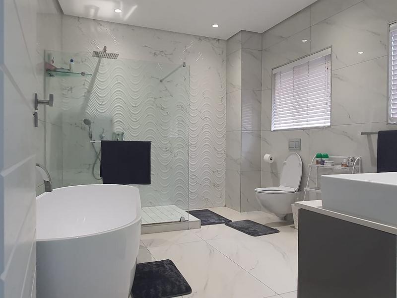 4 Bedroom Property for Sale in Izinga Park KwaZulu-Natal