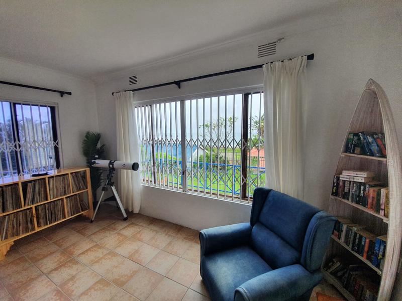 5 Bedroom Property for Sale in Port Edward KwaZulu-Natal
