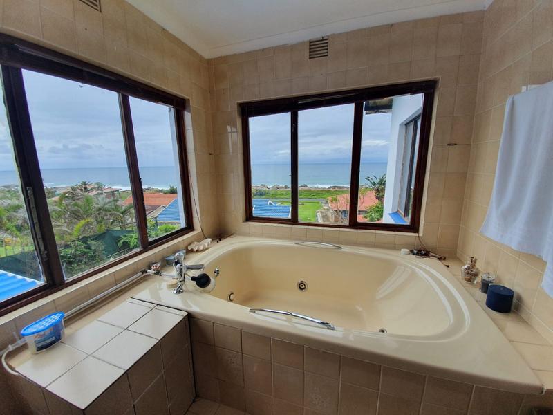 5 Bedroom Property for Sale in Port Edward KwaZulu-Natal
