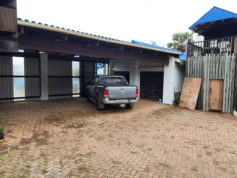 5 Bedroom Property for Sale in Port Edward KwaZulu-Natal