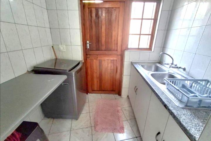 5 Bedroom Property for Sale in Meer En See KwaZulu-Natal