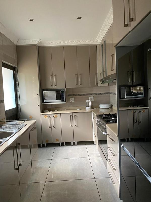 5 Bedroom Property for Sale in Margate KwaZulu-Natal