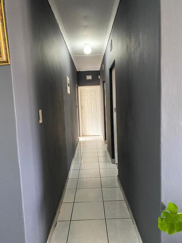 5 Bedroom Property for Sale in Margate KwaZulu-Natal