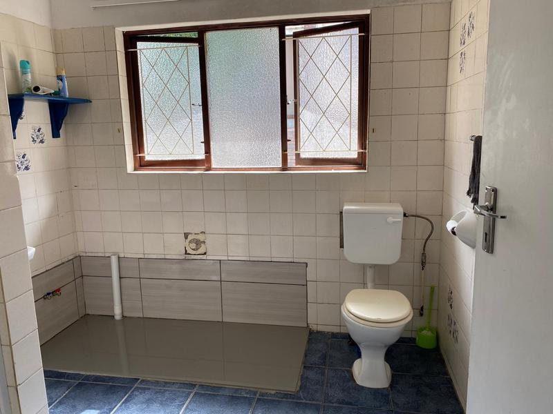 5 Bedroom Property for Sale in Margate KwaZulu-Natal
