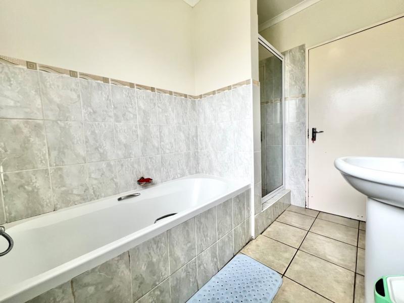 3 Bedroom Property for Sale in Lincoln Meade KwaZulu-Natal